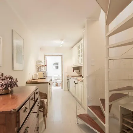 Casa de Férias Flh Charming House